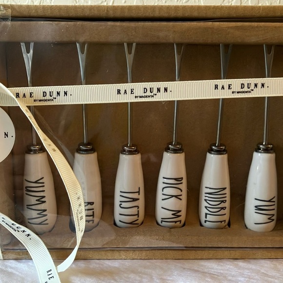 Rae Dunn: set of 6 rounded cheese holder & picks- wear on box - Picture 16 of 16